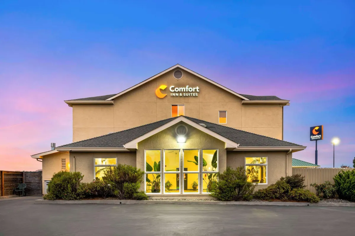 Image of Comfort Inn & Suites Redwood Country