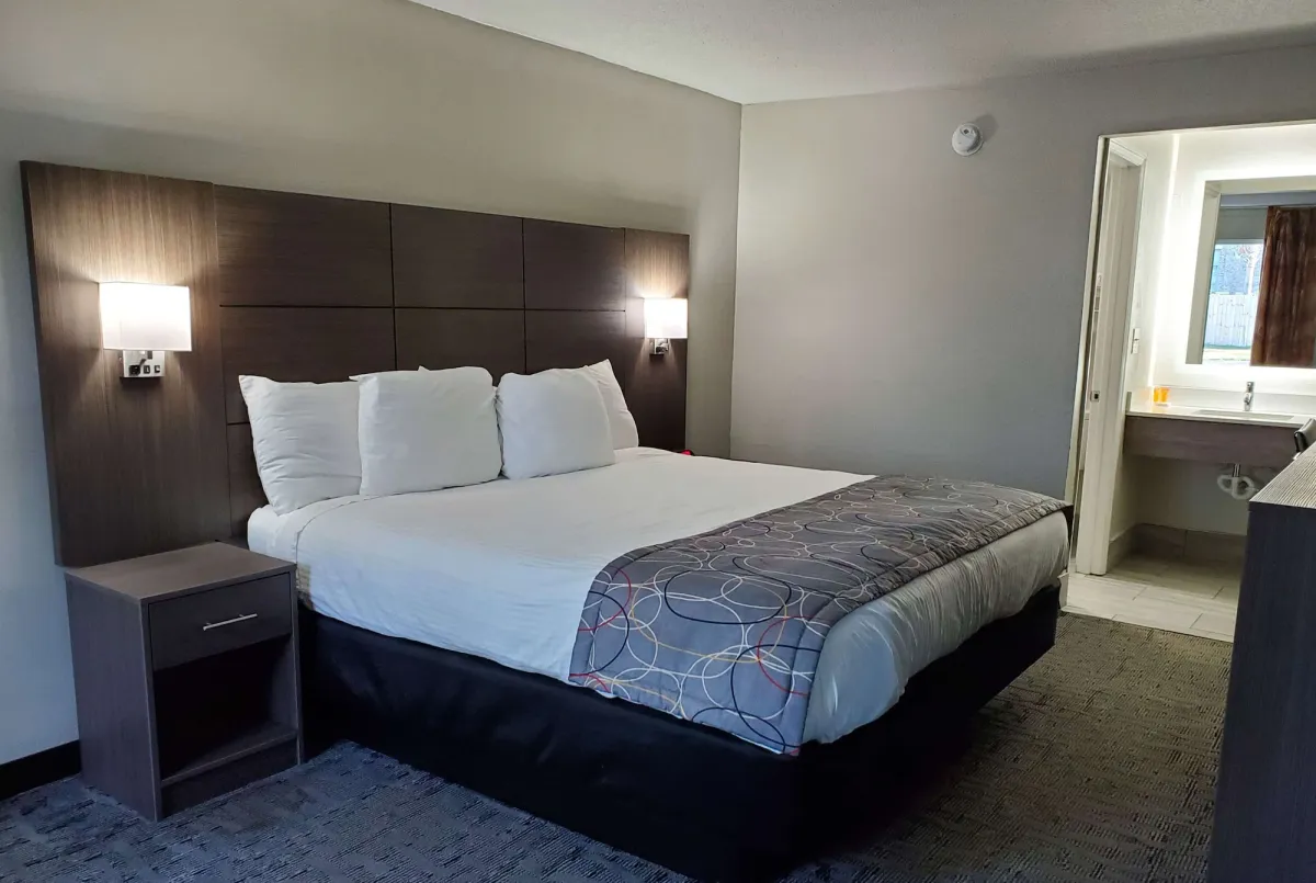 Image of Days Inn & Suites by Wyndham Charleston Airport West