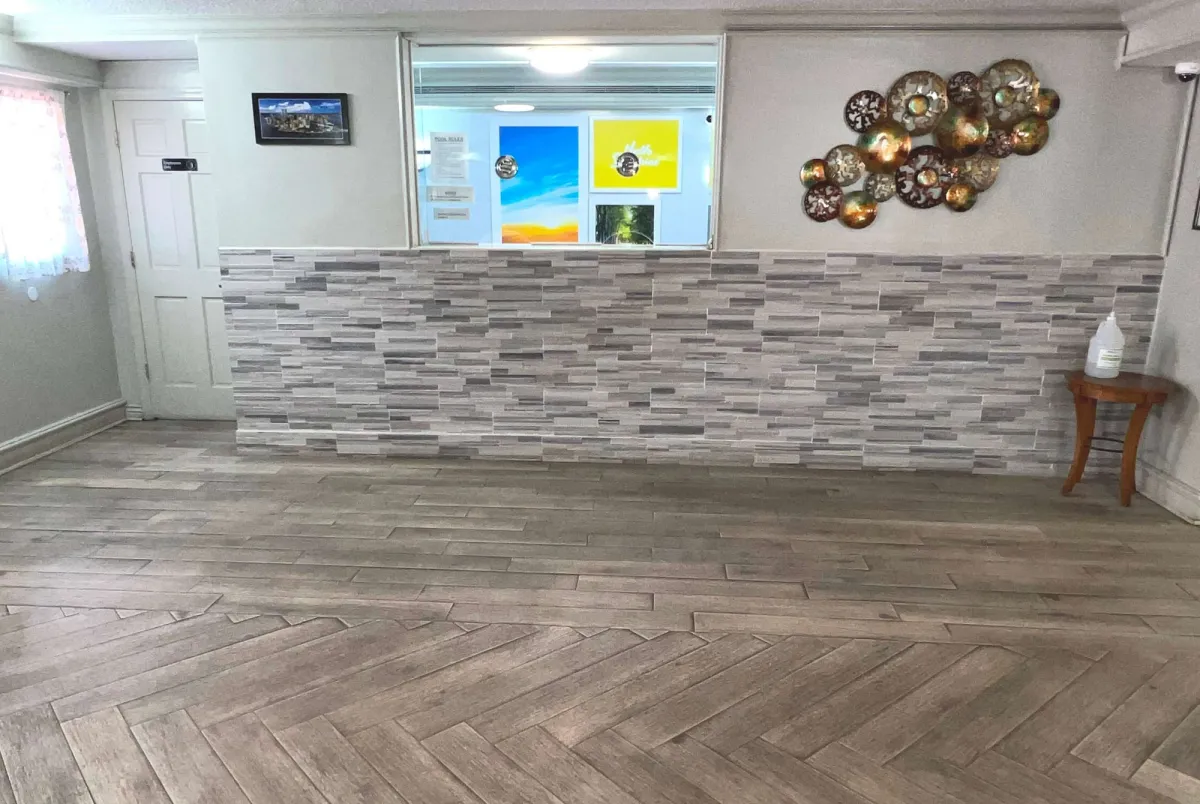 Image of Days Inn by Wyndham Birmingham/West