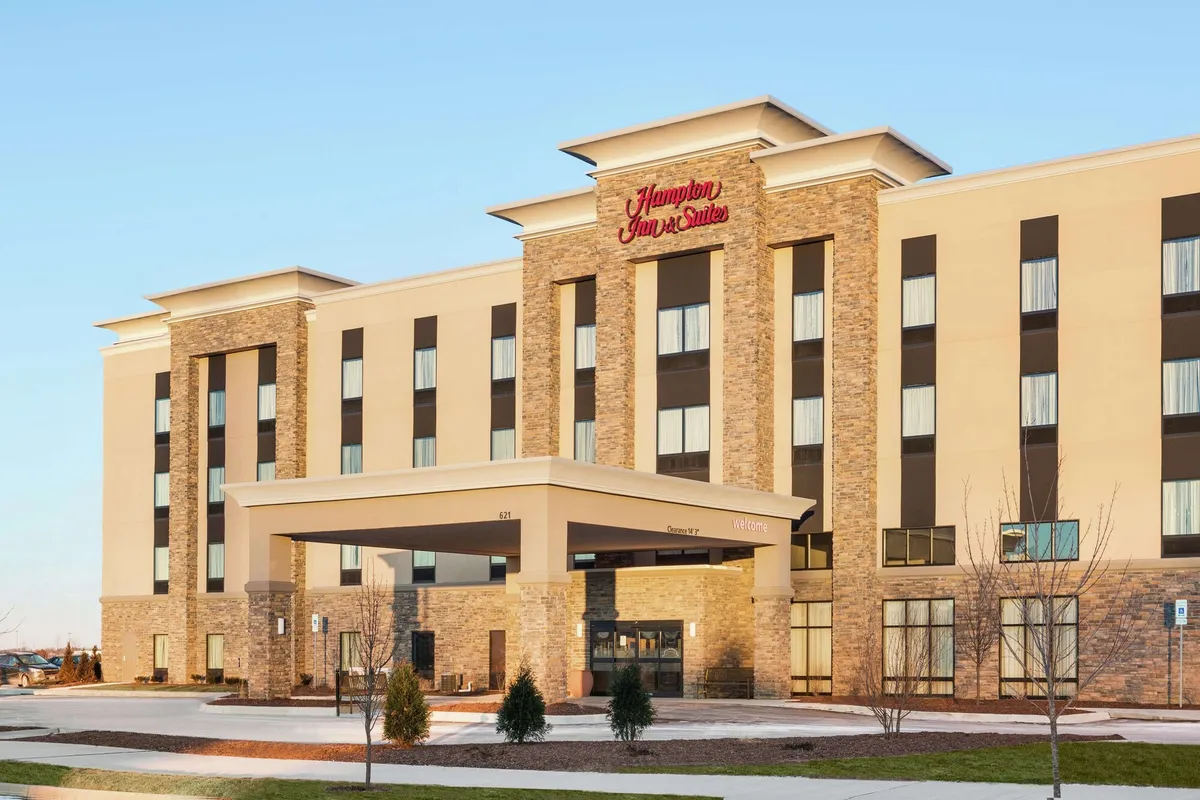 Image of Hampton Inn & Suites Minooka