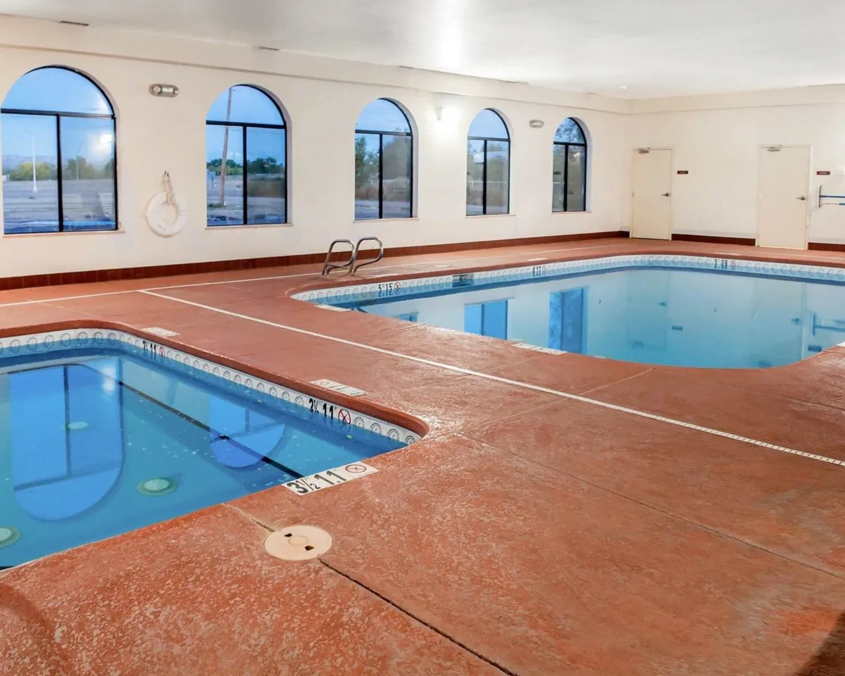 Image of Comfort Inn & Suites