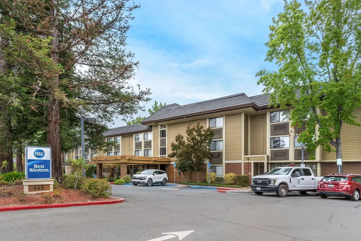 Image of Best Western John Muir Inn