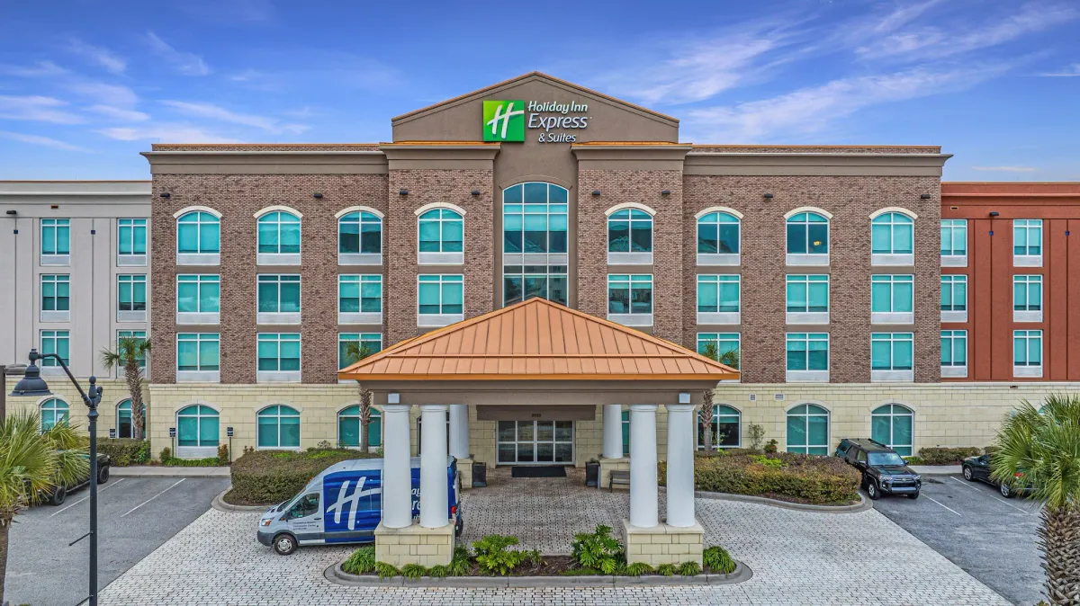 Image of Holiday Inn Express & Suites Charleston Arpt-Conv Ctr Area by IHG