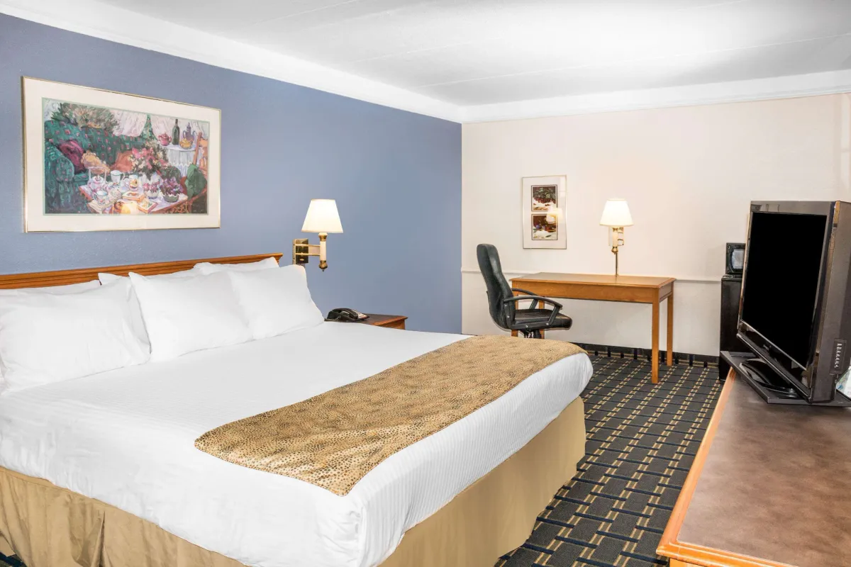 Image of Days Inn by Wyndham Houston