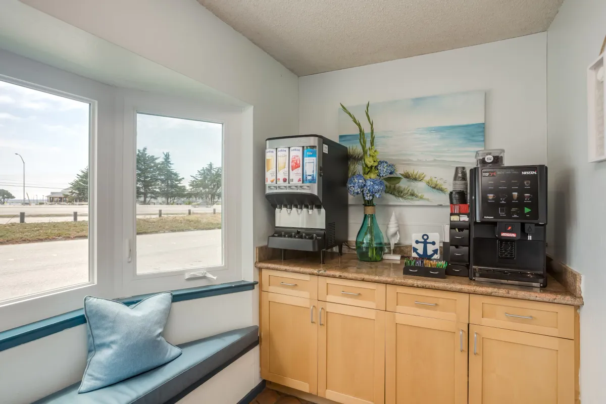 Image of Harbor View Inn