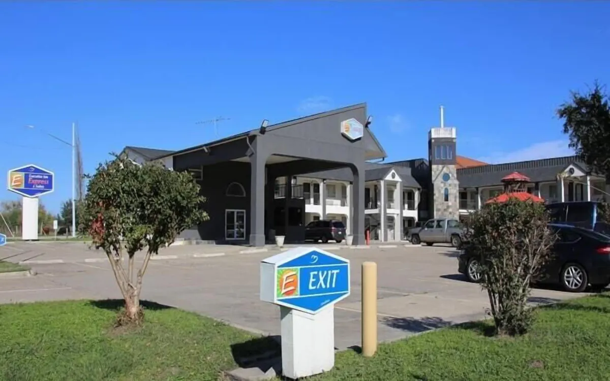 Image of Hotel O Executive Inn & Suites Cuero Hwy 87