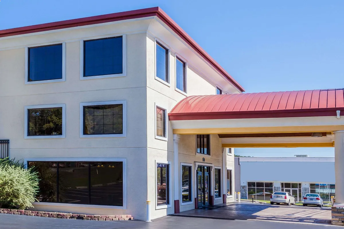 Image of Days Inn by Wyndham Dalton