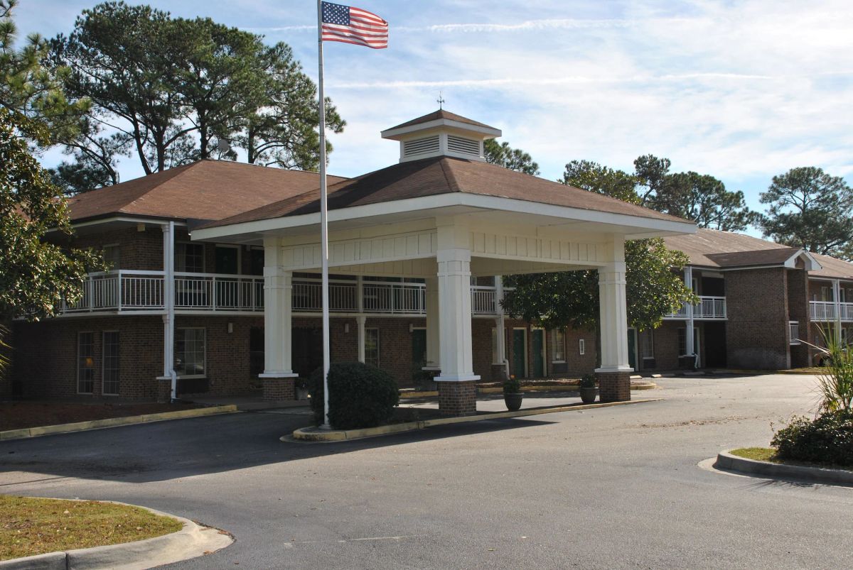 Image of America's Best Inn - Beaufort