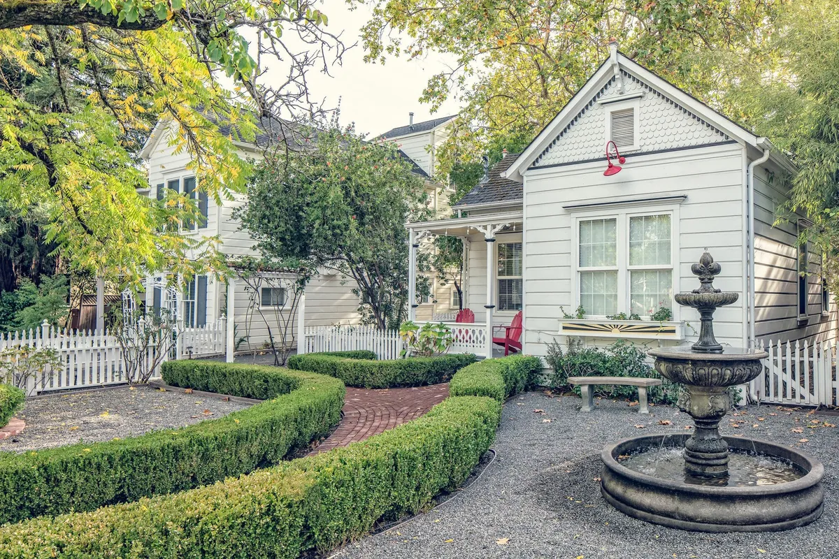 Image of Inn St Helena