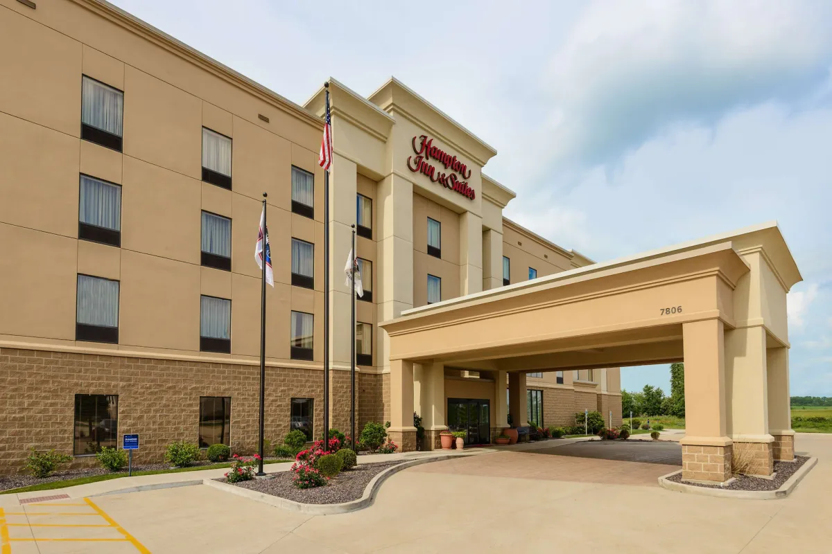 Image of Hampton Inn & Suites Peoria at Grand Prairie, IL