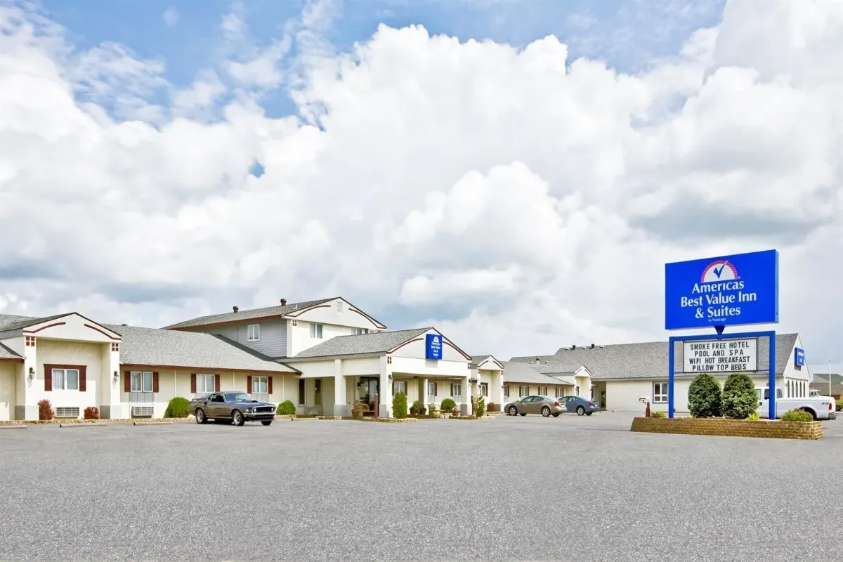 Image of Americas Best Value Inn & Suites Thief River Falls