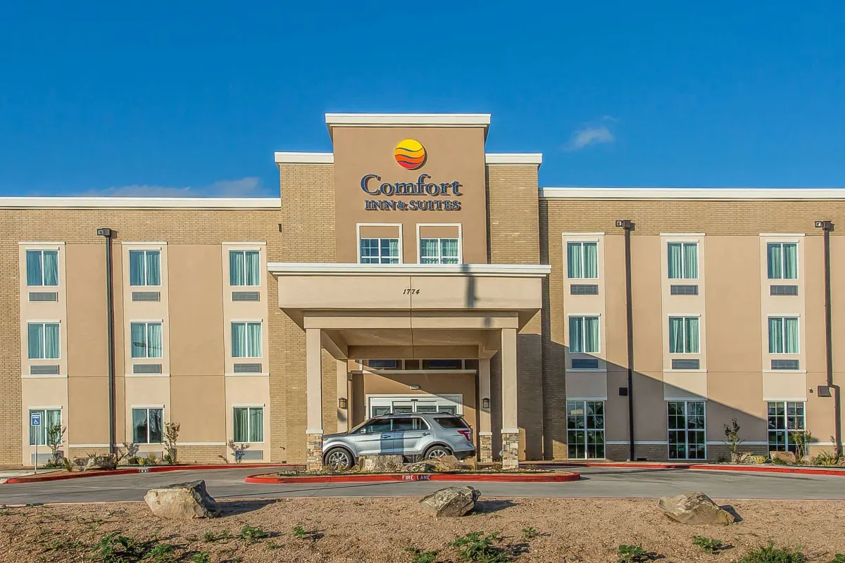 Image of Comfort Inn & Suites Snyder
