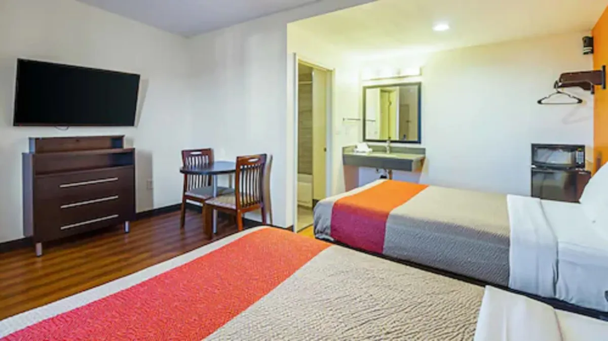 Image of Motel 6 Maple/Main