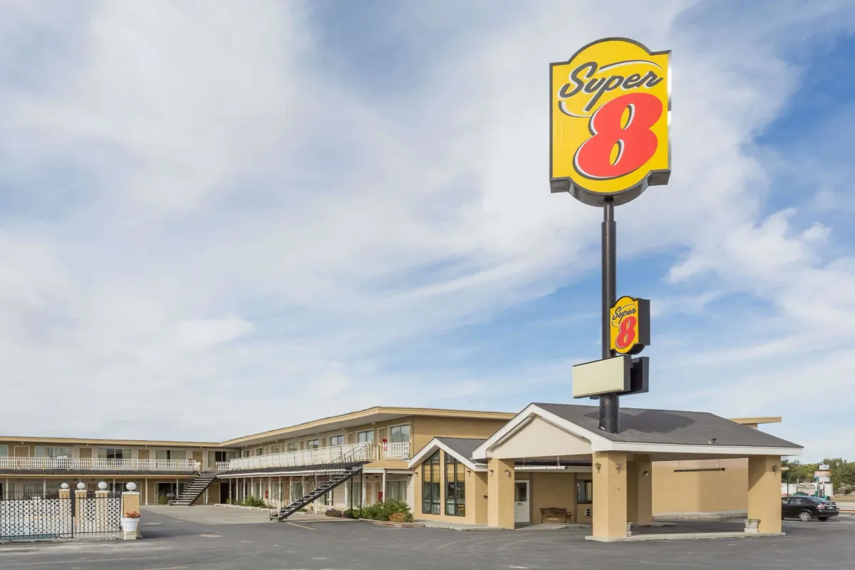 Image of Super 8 by Wyndham Wells