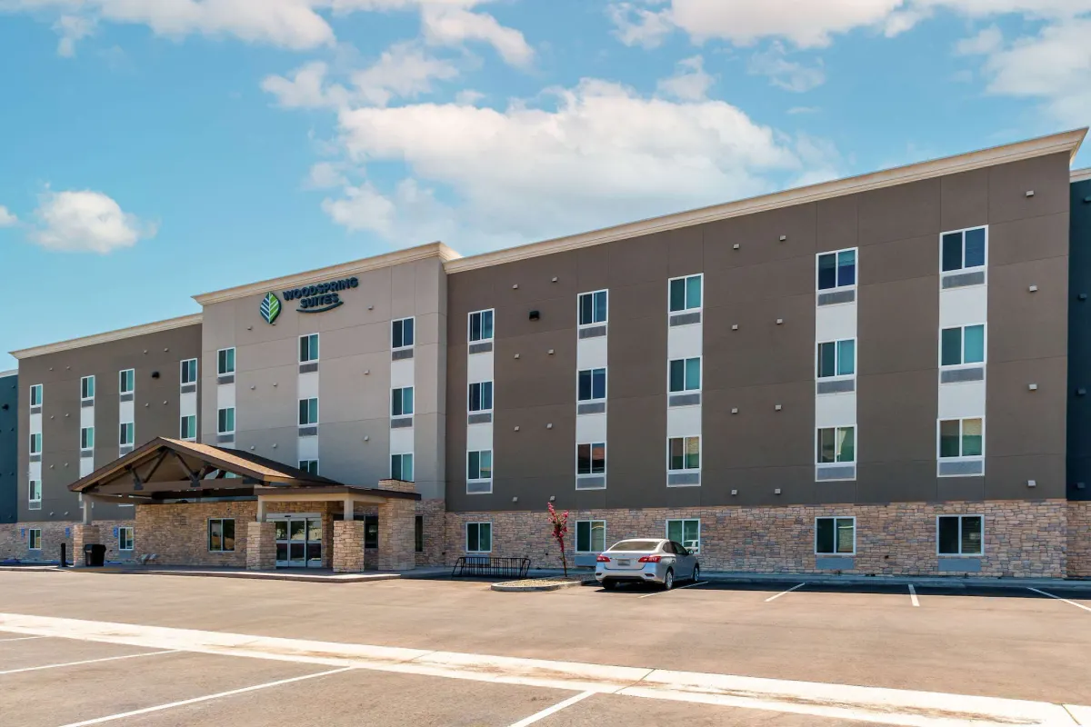 Image of WoodSpring Suites Bakersfield Airport
