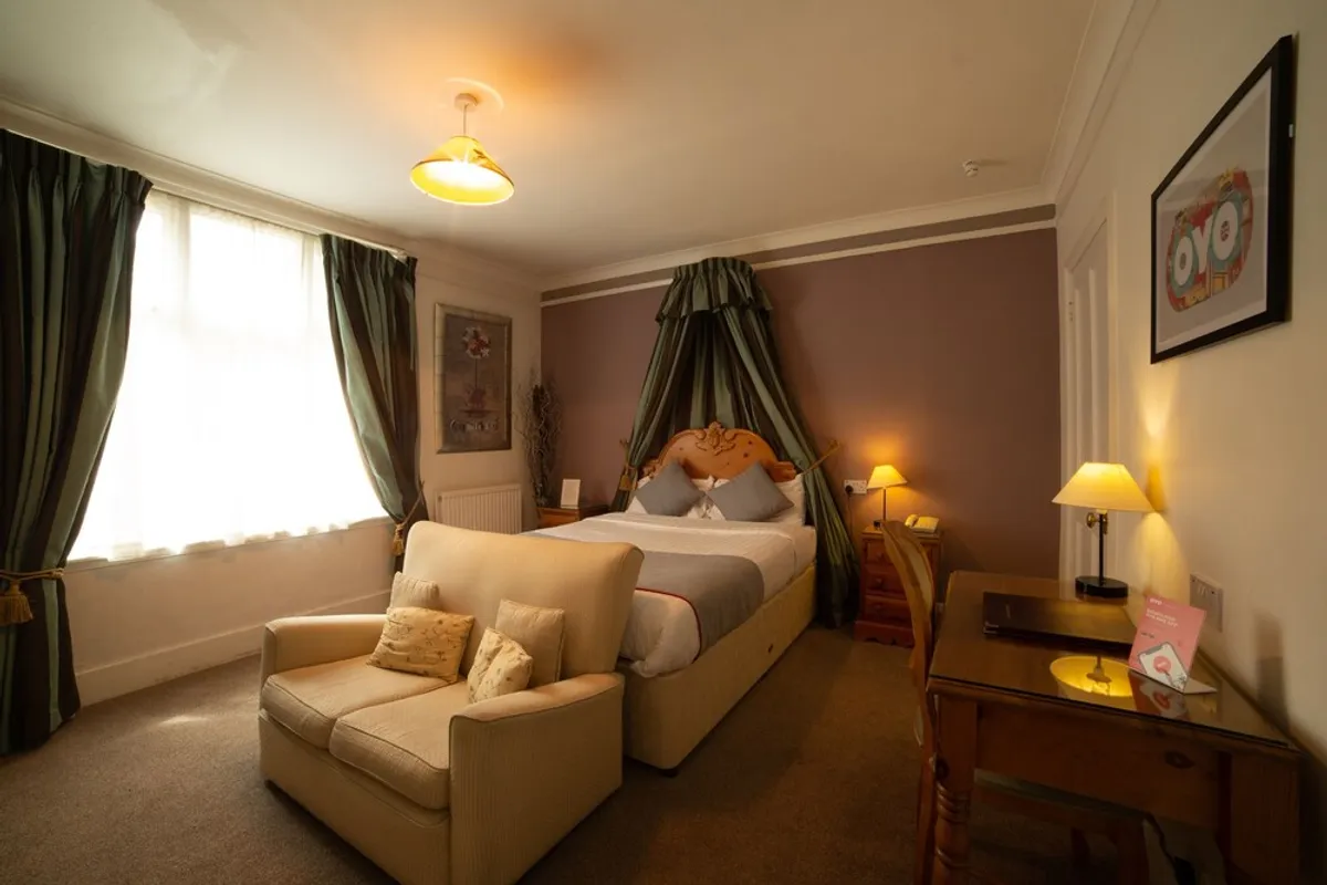 Image of Fines Bayliwick Hotel