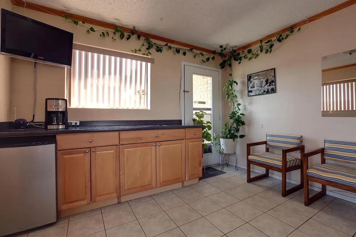 Image of Americas Best Value Inn Comanche