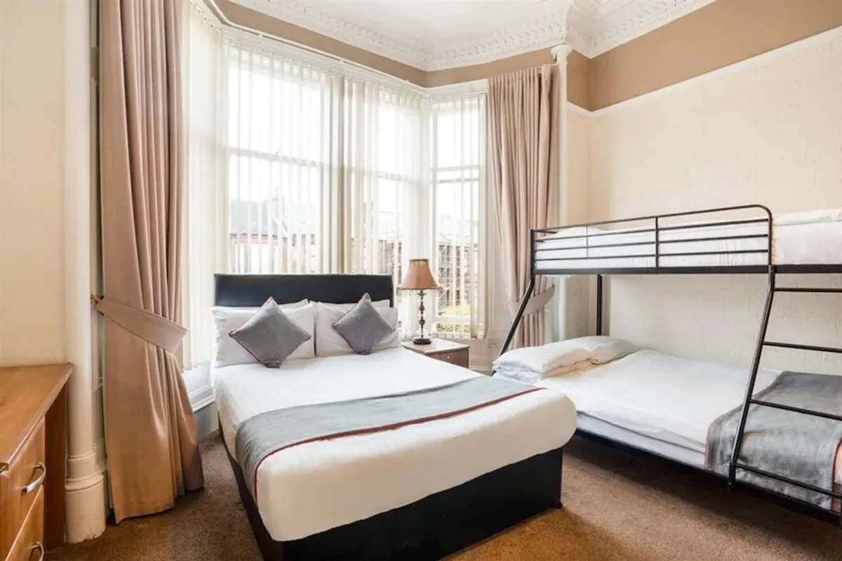 Image of OYO Onslow Guest House