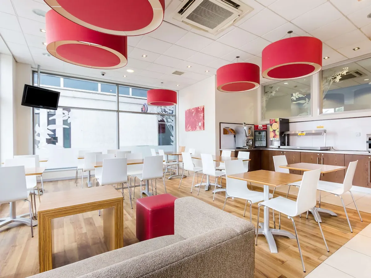 Image of Travelodge Farnborough Central