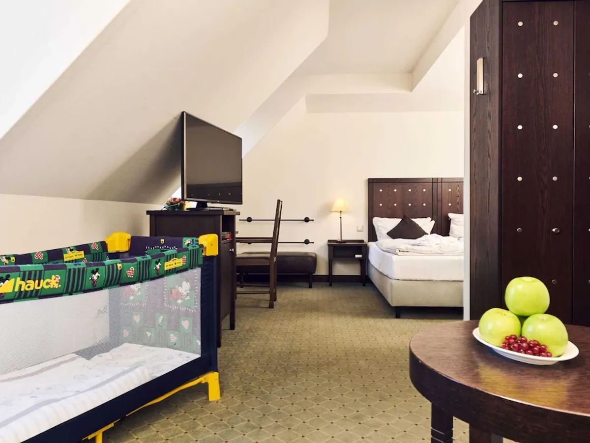 Image of King-size bed family room - Best Western soibelmanns Wittenberg
