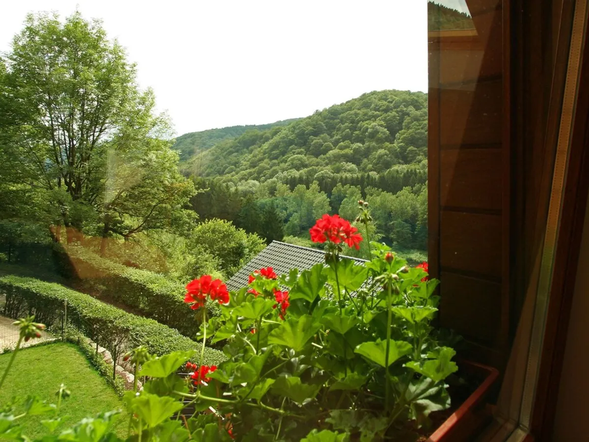 Image of Cottage With a Terrace and a View of the Valley