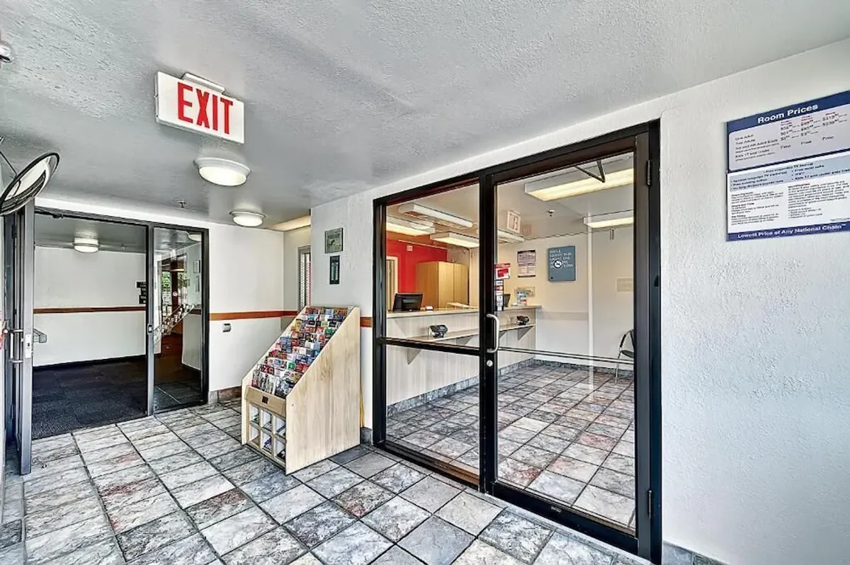 Image of Motel 6-Glenview, IL - Chicago North