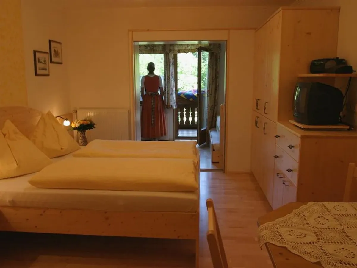 Image of \"Spitzmauer\" \/ living \/ bedroom \/ shower, toilet - Familienbauernhof Grossgrub
