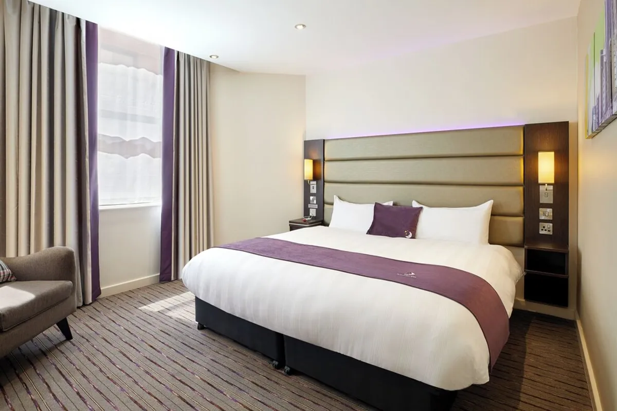 Image of Premier Inn Glasgow Stepps