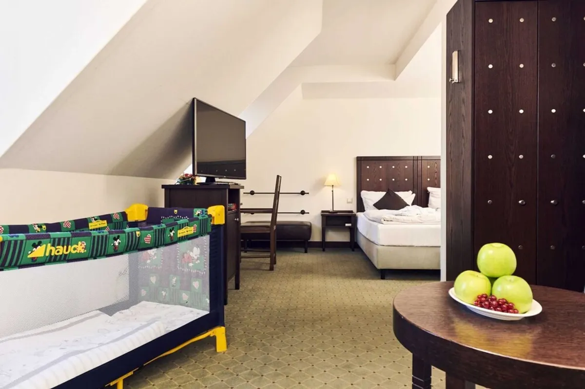 Image of King-size bed family room - Best Western soibelmanns Wittenberg