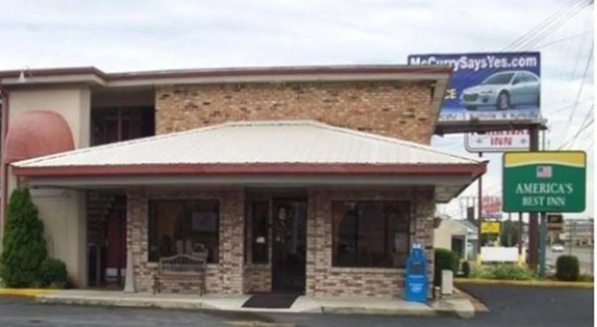 Image of America's Best Inn - Huntsville