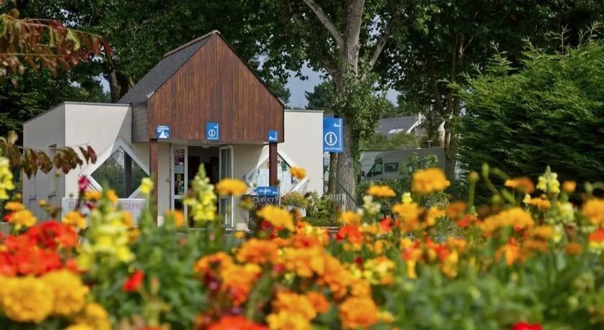 Image of Flower Camping Le Conleau **** - Mobil-home Bois COMFORT 29m2 (2 bedrooms) + Terrace + TV + Pedestrian area + Nespresso 6 people