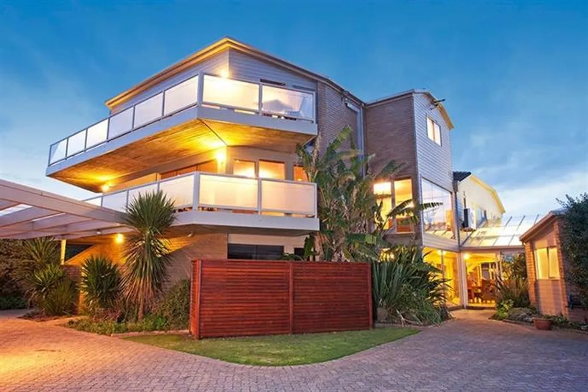 Image of Whitesbeach Guesthouse