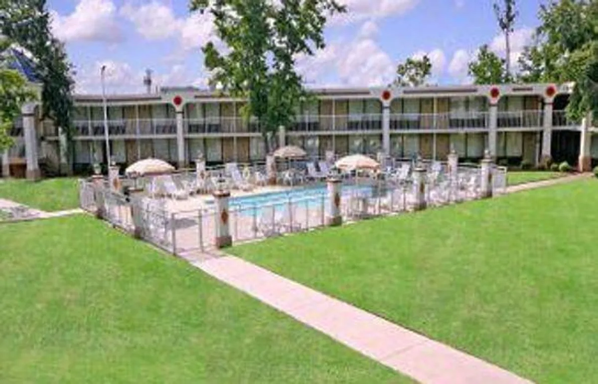 Image of DAYS INN GREENSBORO EAST