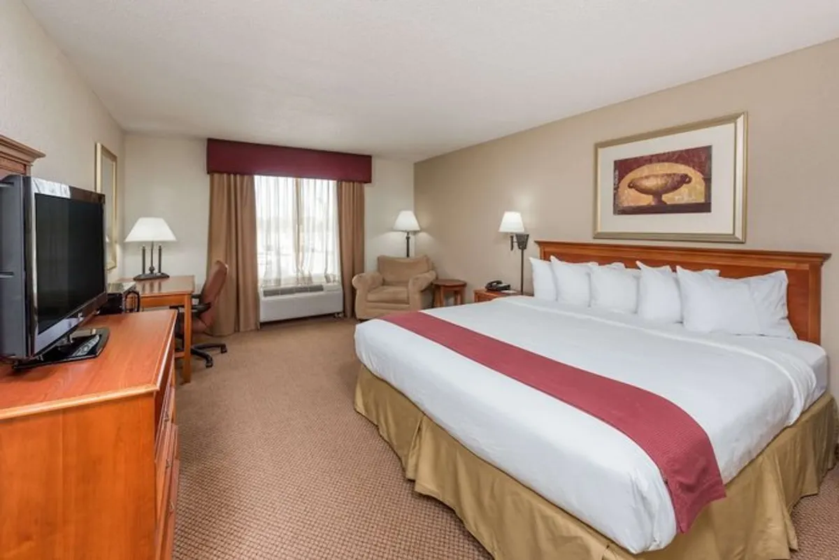 Image of Baymont by Wyndham Highland