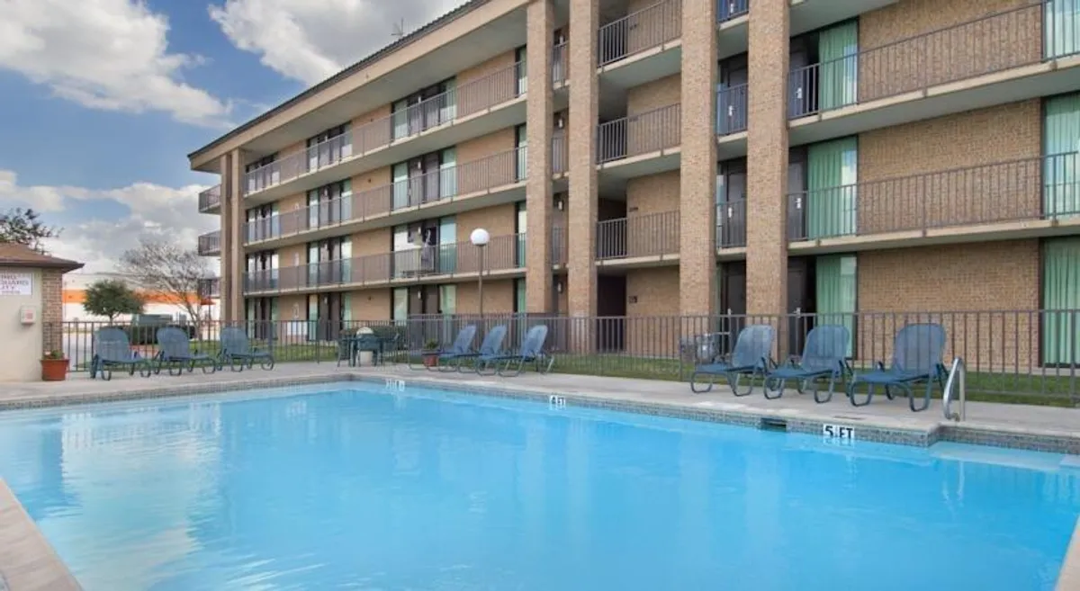 Image of Pear Tree Inn Northeast San Antonio