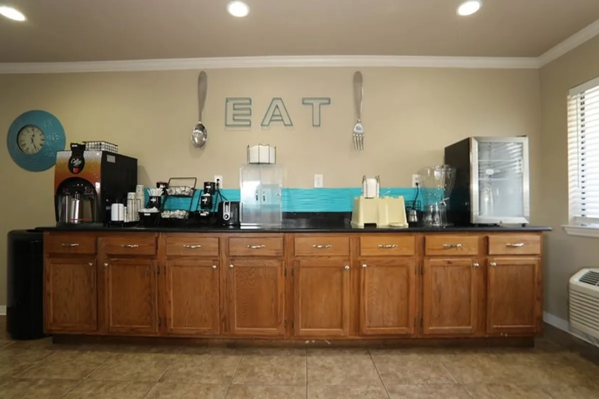 Image of Rodeway Inn Foley