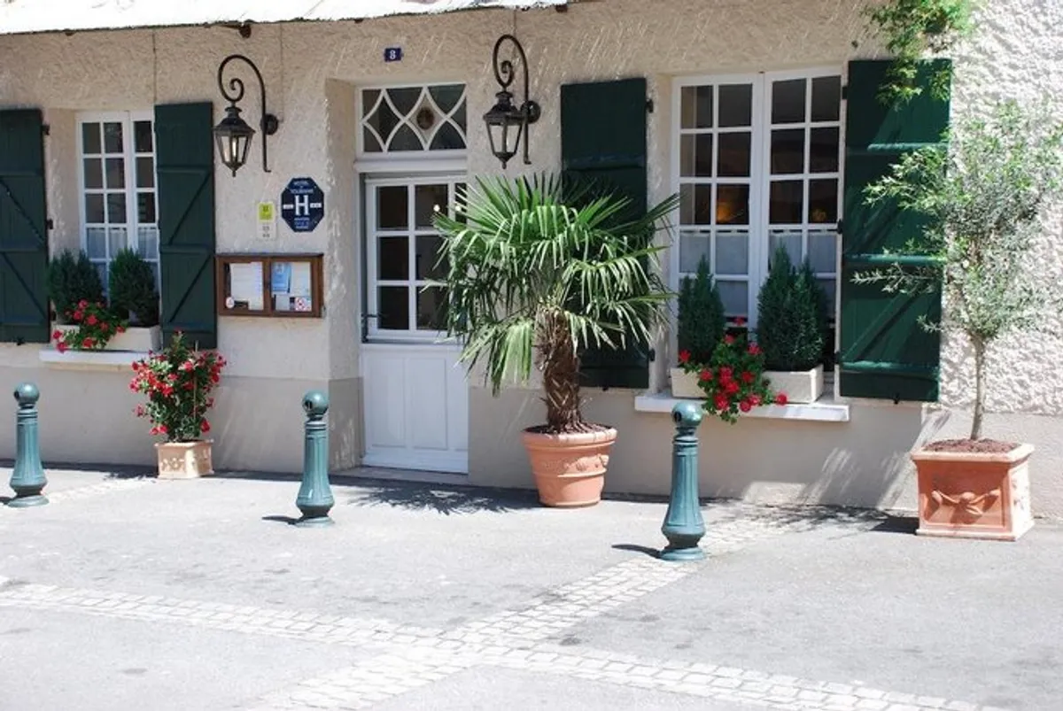 Image of Les Tonnelles