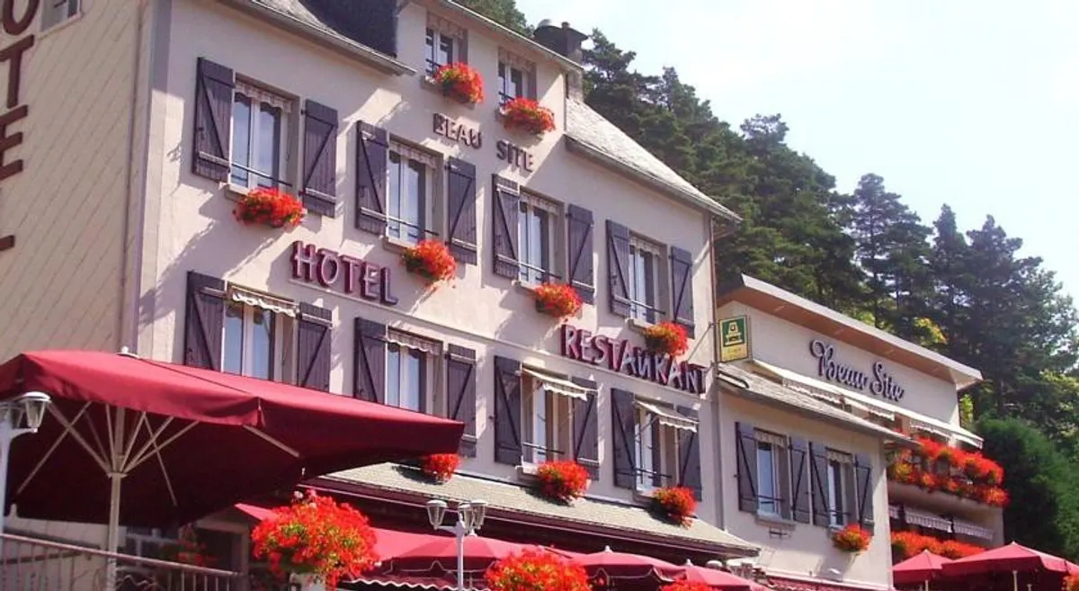 Image of Logis Hôtel Le Beau Site