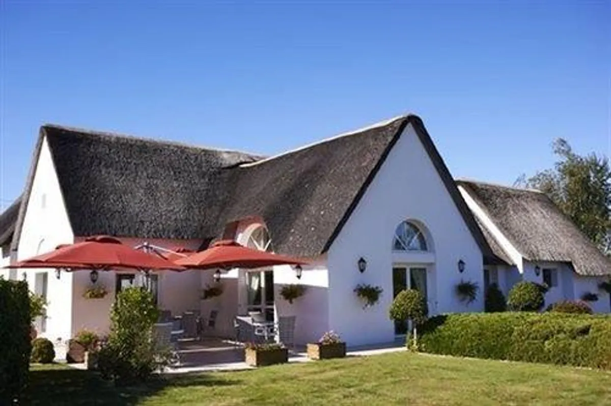 Image of Hotel Les Chaumieres Du Lac