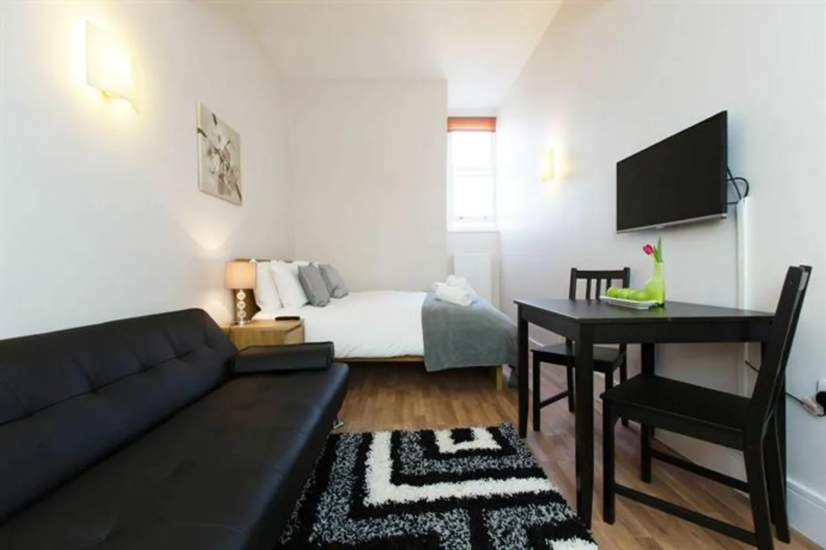 Image of Apple Apartments Kensington Gardens London