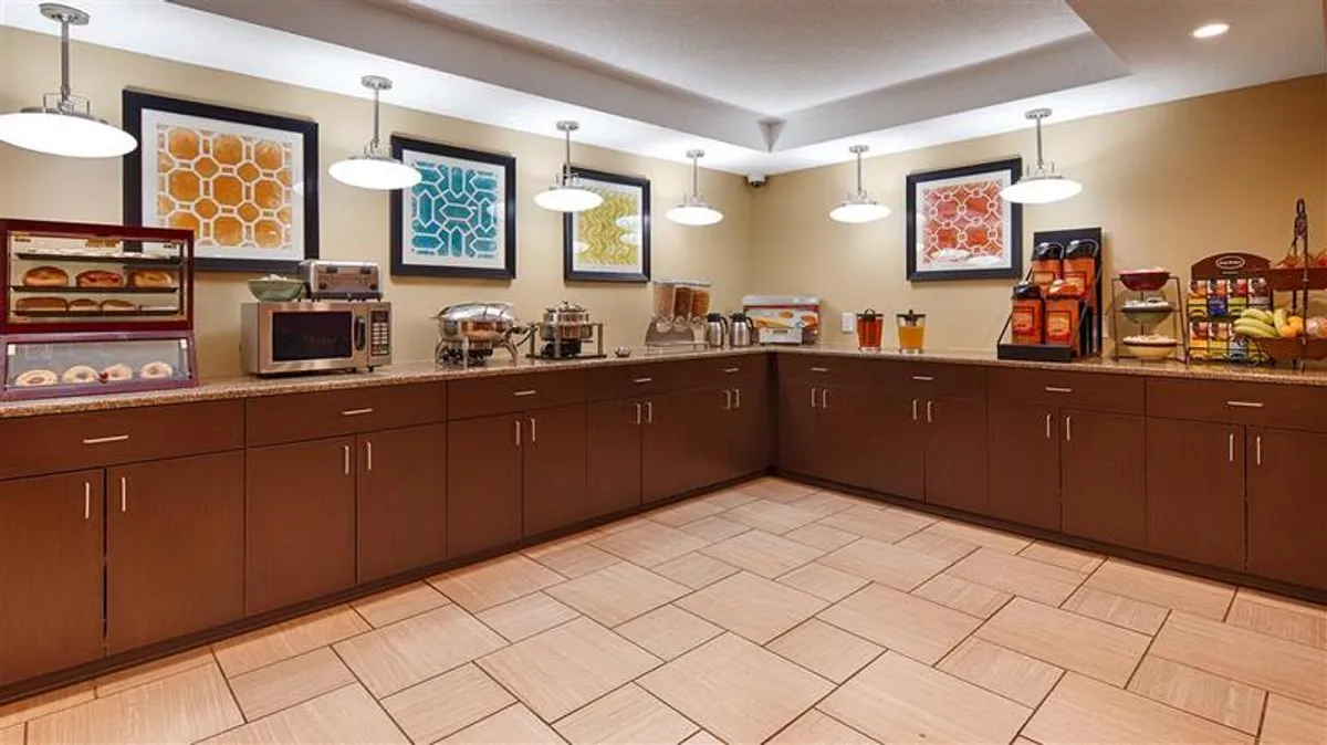 Image of Clarion Pointe Independence - Kansas City