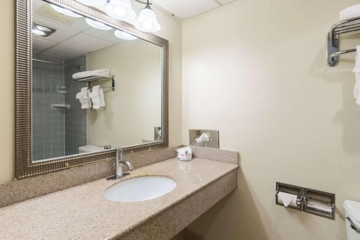 Image of Quality Inn & Suites Hotel West Chester