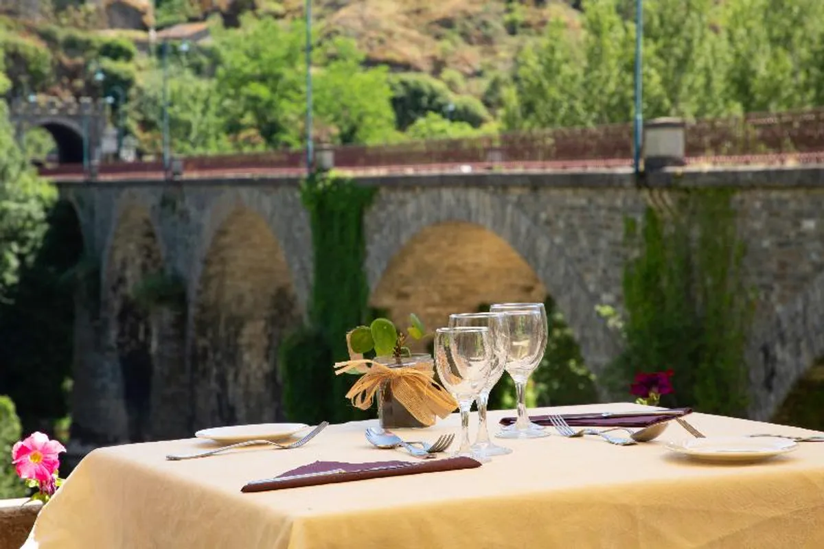 Image of Logis Hotel Restaurant du Pont