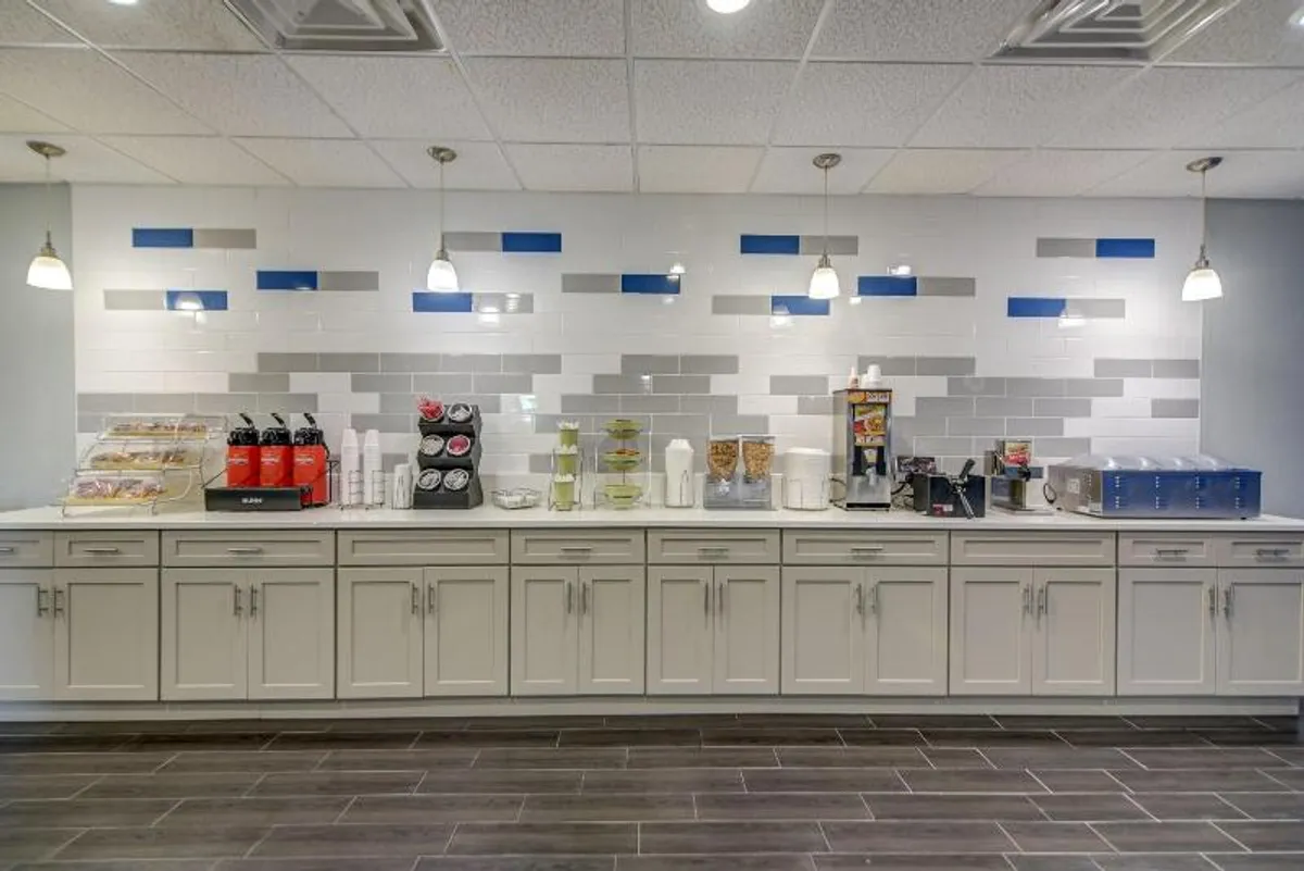 Image of Emerald Coast Inn & Suites