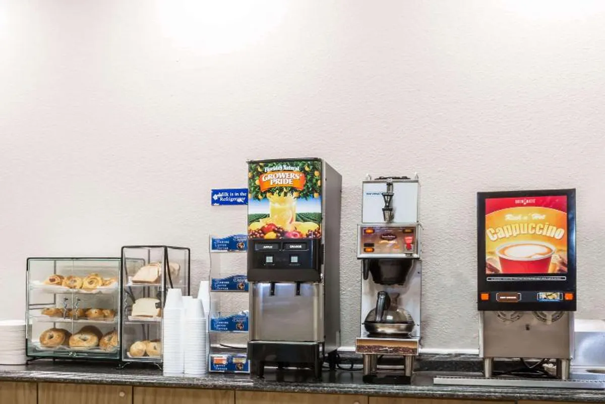 Image of Microtel Inn & Suites by Wyndham Kansas City Airport