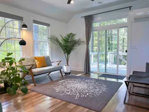 Image of Honey House-modern loft near UVA/Monticello