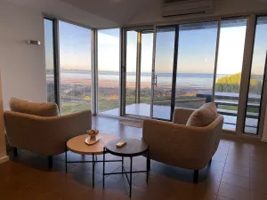 Image of Bayview Retreat - Esplanade home w wifi