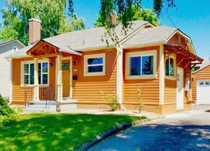 Image of Charming Bungalow with A/C