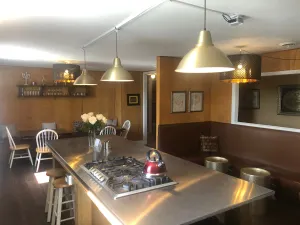 Image of The Warehaus - Room for 16 people!