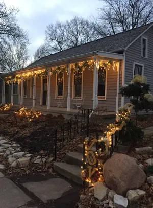 Image of The Strawtown Cottage - in downtown Pella